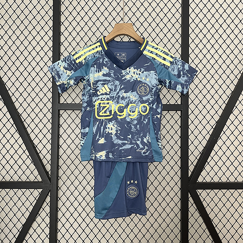 24-25 Kids Ajax away Size- 16-28